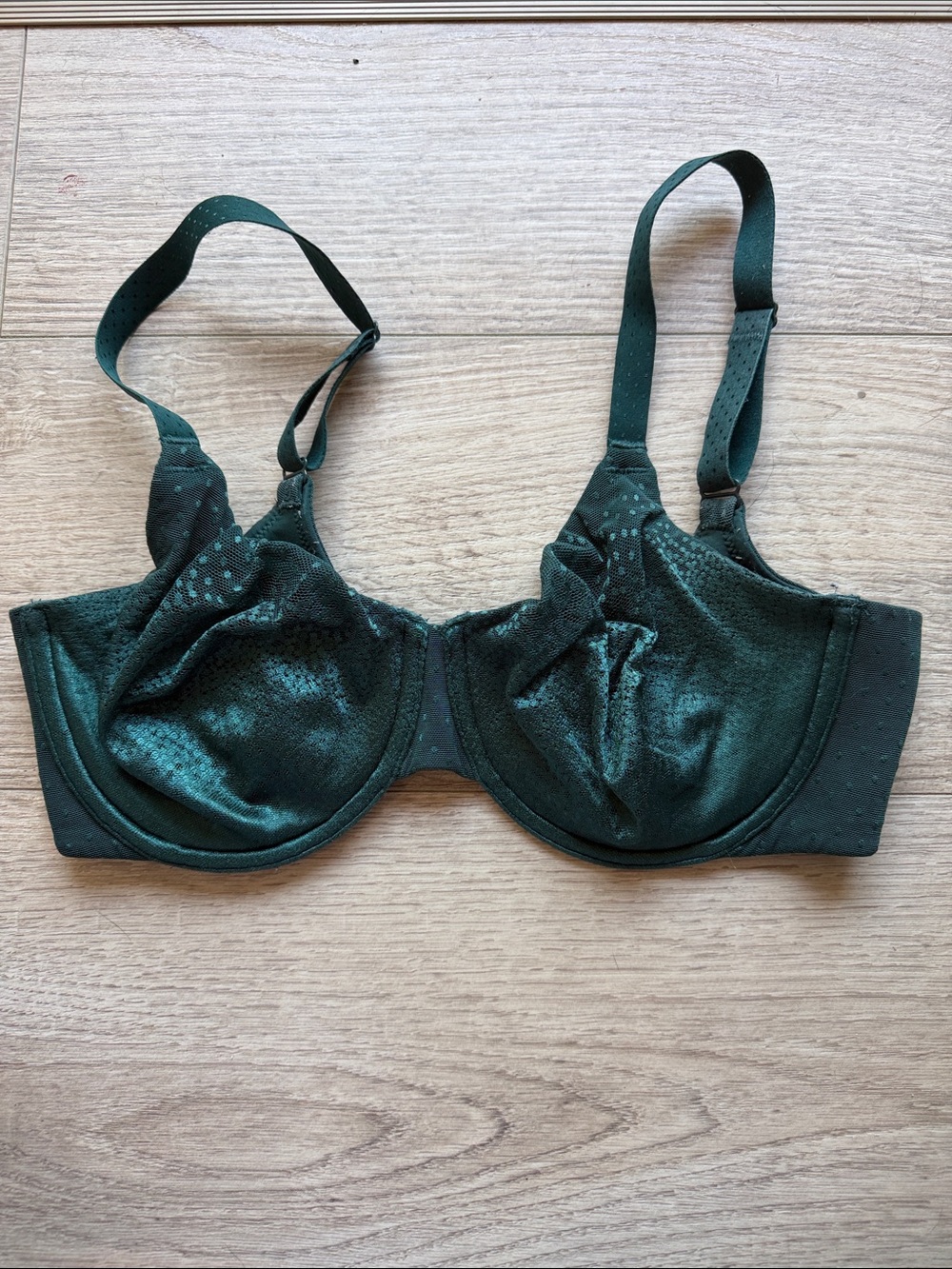 Wacoal Green Underwire Bra with Subtle Dot Texture